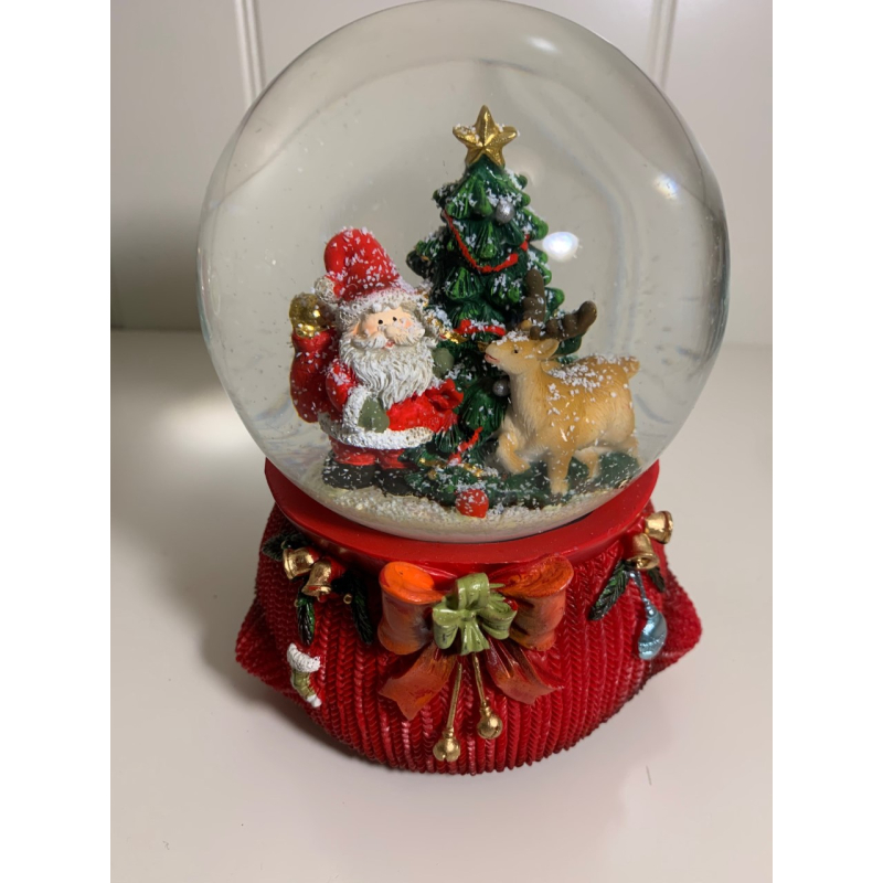 Snowglobe Santa with Reindeer